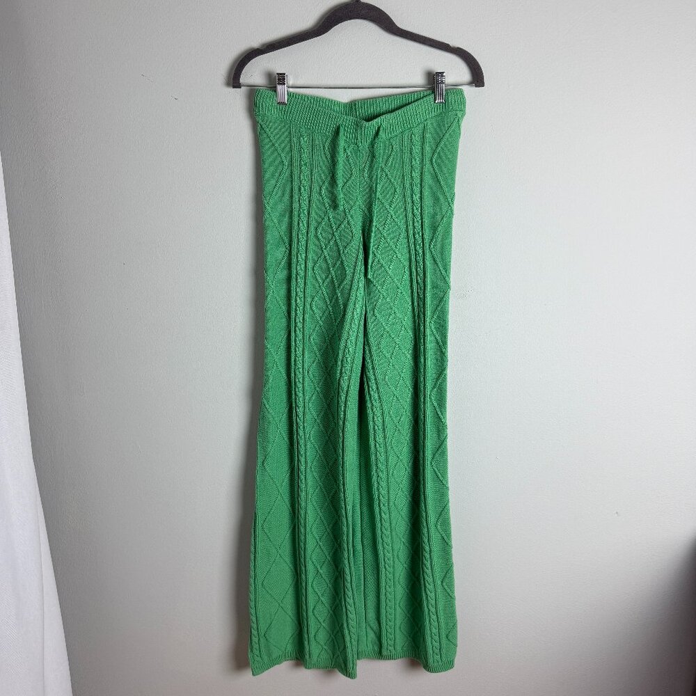 Edikted cableknit pants size M/L Green
